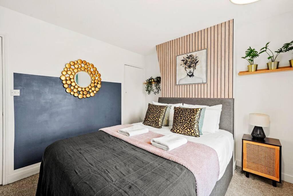 Aesthetic Cambridge Cottage Sleeps 5! Exterior photo